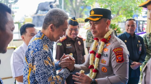 Wali Kota Bogor, Dedie A Rachim bersama Kapolresta Bogor Kota yang baru, Kombes Pol Adhitya Panji Anom, Foto/Diskominfo Kota Bogor