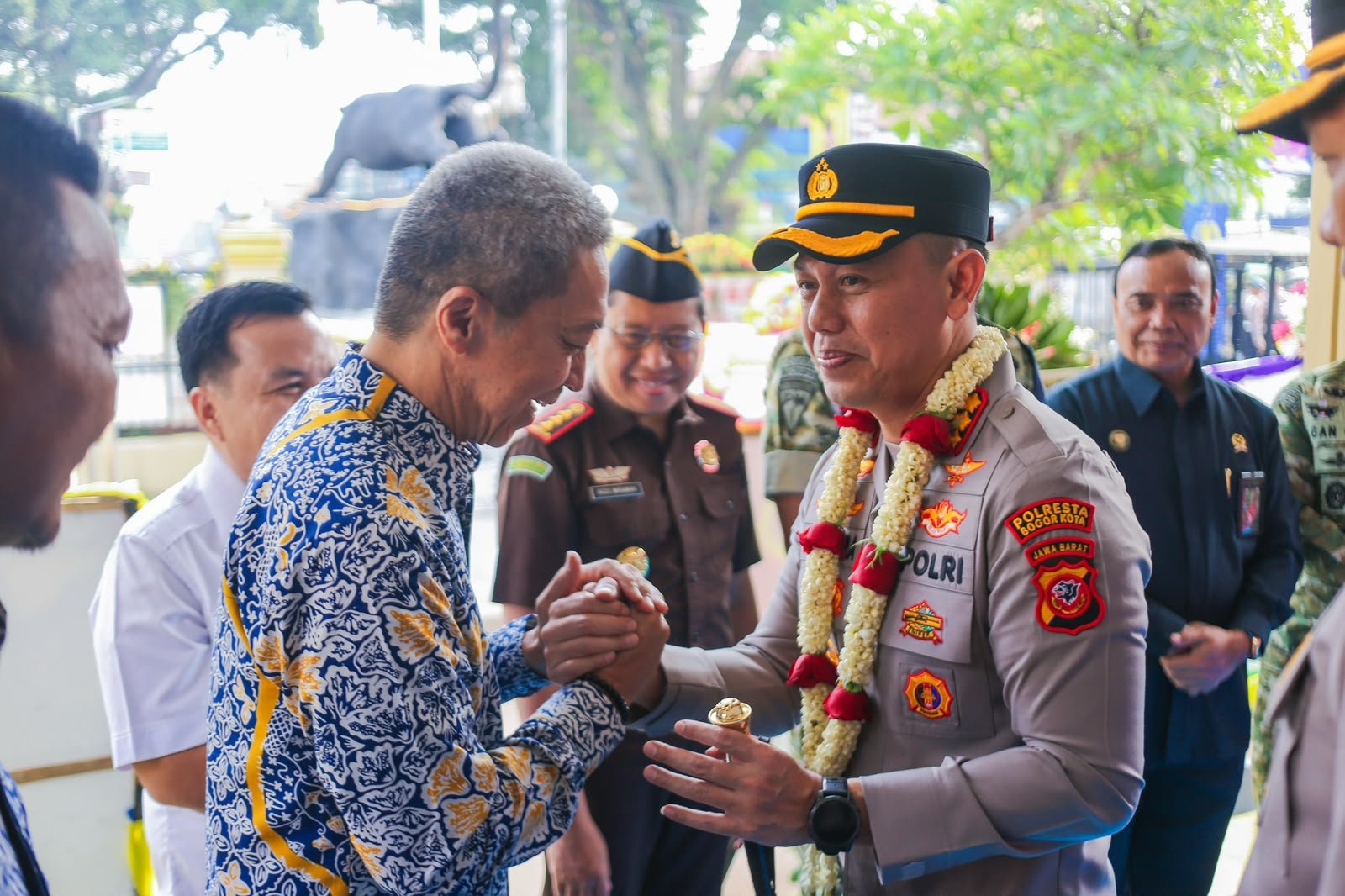 Wali Kota Bogor, Dedie A Rachim bersama Kapolresta Bogor Kota yang baru, Kombes Pol Adhitya Panji Anom, Foto/Diskominfo Kota Bogor