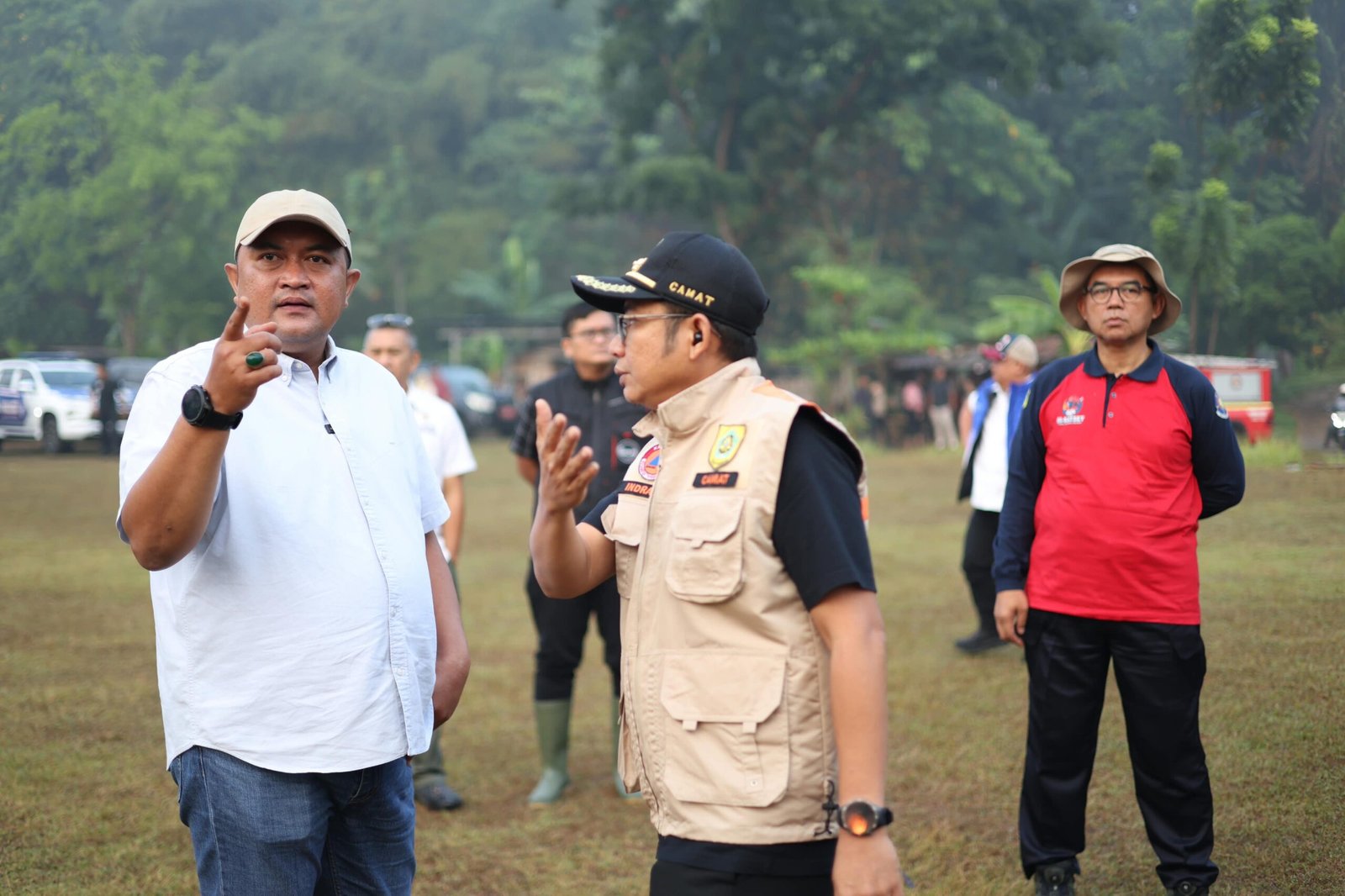 Bupati Bogor, Rudy Susmanto saat meninjau lokasi Cileungsi Bogor, Foto/DPRD Kabupaten Bogor Bupati Bogor, Rudy Susmanto saat meninjau lokasi Cileungsi Bogor, Foto/DPRD Kabupaten Bogor