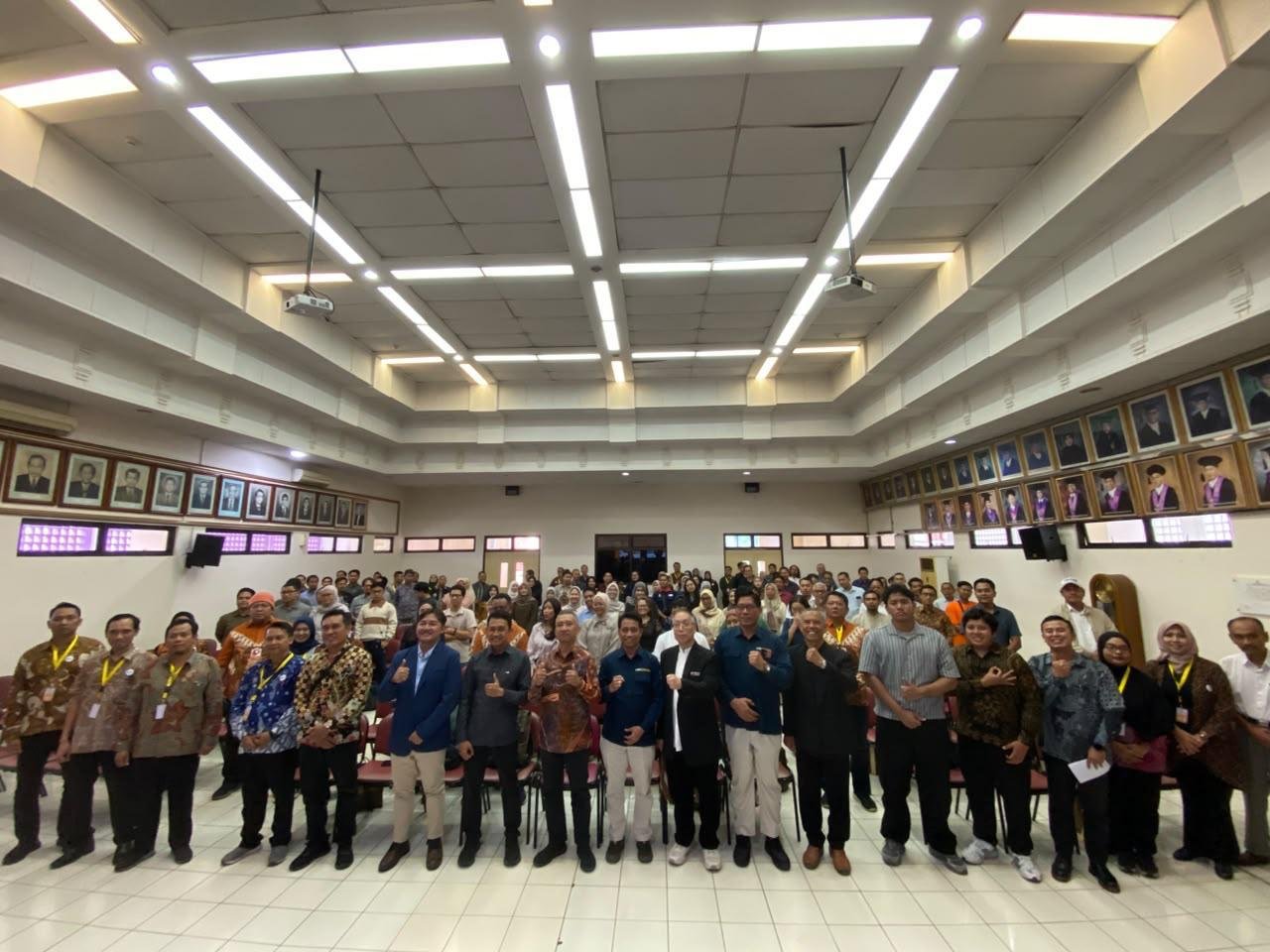Protein Up: Exploring New Opportunities in the Poultry Industry yang mempertemukan lebih dari 150 pelaku industri, peternak, akademisi, dan pemangku kepentingan perunggasan di Yogyakarta, Foto/Istimewa Protein Up: Exploring New Opportunities in the Poultry Industry yang mempertemukan lebih dari 150 pelaku industri, peternak, akademisi, dan pemangku kepentingan perunggasan di Yogyakarta, Foto/Istimewa
