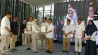 Dirut PPJ KOta Bogor, Zenal Abidin memperoleh Sertifikat Standar Nasional Indonesia (SNI) Pasar Rakyat, Foto/Isitmewa Dirut PPJ KOta Bogor, Zenal Abidin memperoleh Sertifikat Standar Nasional Indonesia (SNI) Pasar Rakyat, Foto/Isitmewa
