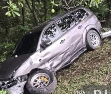 Kondisi mobil Pajero Sport Tabrak Guardrail di Tol Jagorawi Km 29.600, Foto/Isitmewa Kondisi mobil Pajero Sport Tabrak Guardrail di Tol Jagorawi Km 29.600, Foto/Isitmewa