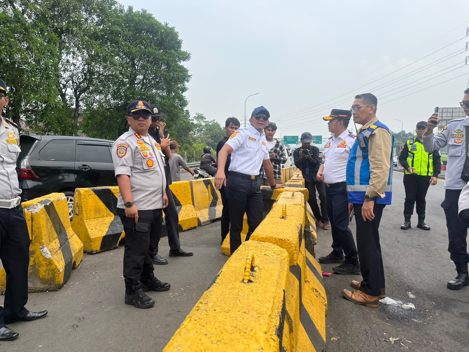 Wakil Wali Kota Bogor, Jenal Mutaqin, saat meninjau kawasan Simpang Ciawi, Foto/Adi Wirman Wakil Wali Kota Bogor, Jenal Mutaqin, saat meninjau kawasan Simpang Ciawi, Foto/Adi Wirman