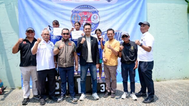 foto bersama Koni Kota Bogor bersama pengurus cabang Aquatic Kota Bogor, Foto/Koni Kota Bogor