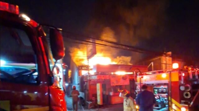 Kondisi kebakaran The Besto yang berada di kawasan Perumahan Bumi Cibinong Endah, Foto/Isitmewa