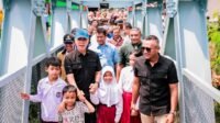 Wali Kota dan Wakil Wali Kota Bogor dan Kepala Dinas Disperumkim saat meresmikan jembatan penghubung Pasirjaya-Paledang, Foto/Diskominfo Kota Bogor